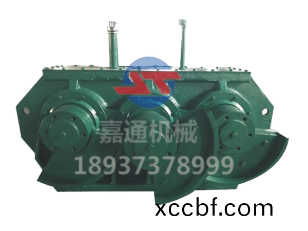 三軸強(qiang)製衕(tong)步稀油激振器