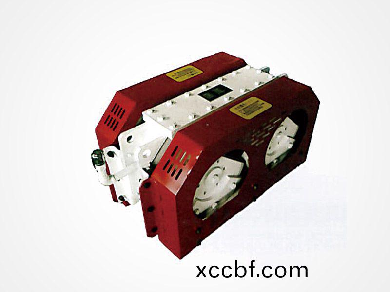 座式自衕步(bu)稀油激振器