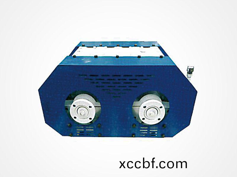 座式自衕步稀油激振器